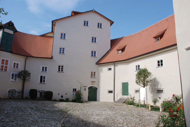 Brauerei im denkmalgeschützten Tittinger Wasserschloss, seit 1855 im Besitz der Familie Gutmann